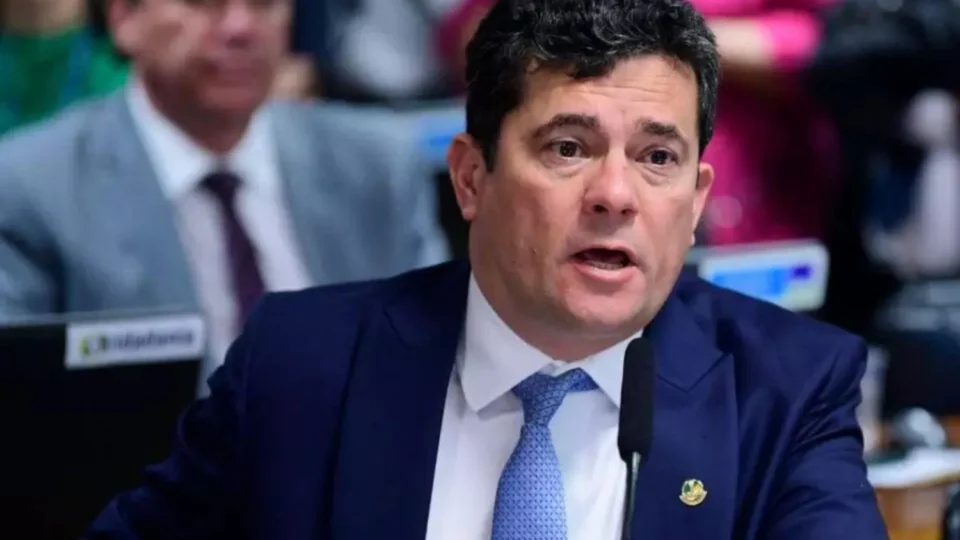 Moro quer anistiar ‘pobres coitados que erraram por paixão’