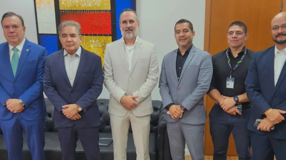 OAB Amazonas discute melhorias nas audiências de custódia em reunião com TJAM