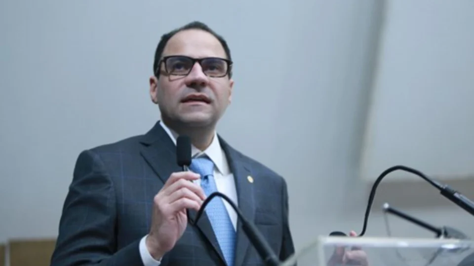 Beto Simonetti e nova diretoria tomam posse, reforçando compromisso com a advocacia