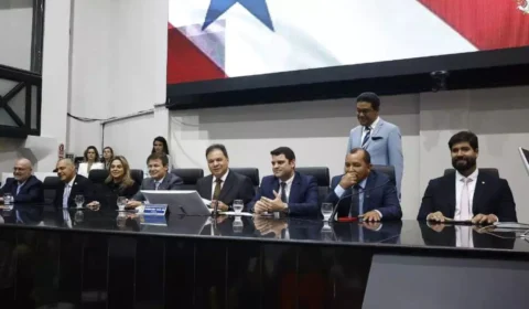 Deputados estaduais tomam posse da nova mesa diretora da Alepa para o biênio 25-27