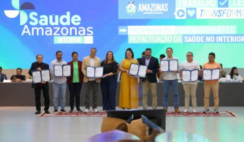 Wilson Lima e prefeitos assinam repactuação que vai permitir repasses diretos de recursos estaduais