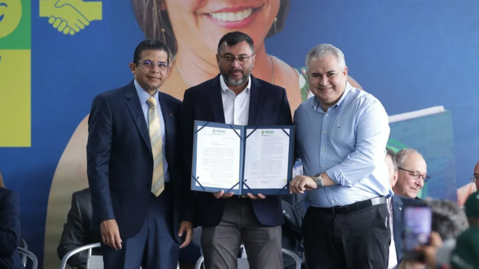 Wilson Lima anuncia investimentos de R$ 340 milhões pelo Mais Crédito Amazonas para 2025
