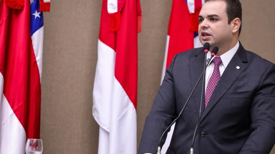 Roberto Cidade pede urgência ao Governo Federal na retomada das obras de mobilidade na BR-319