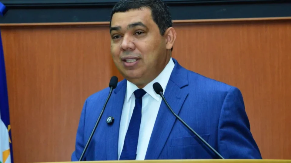 Procurador-geral da República reconhece validade de terceira eleição de Sampaio na ALE-RR