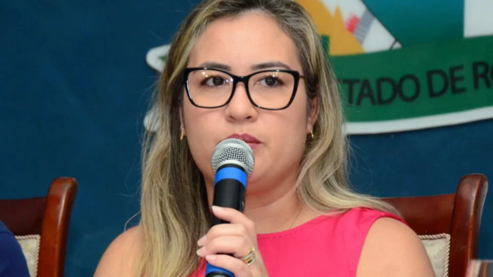 Deputados prometem denunciar ex-secretária de saúde de Roraima por má gestão