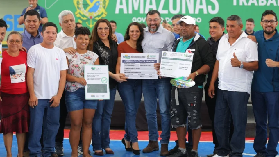 Wilson Lima dá início à entrega de mais de mil kits pelo programa Atualiza Pescador