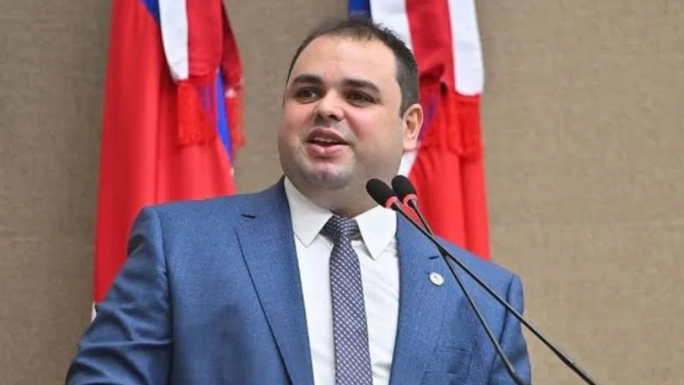 Roberto Cidade defende investimentos para fortalecer o Carnaval de Manaus