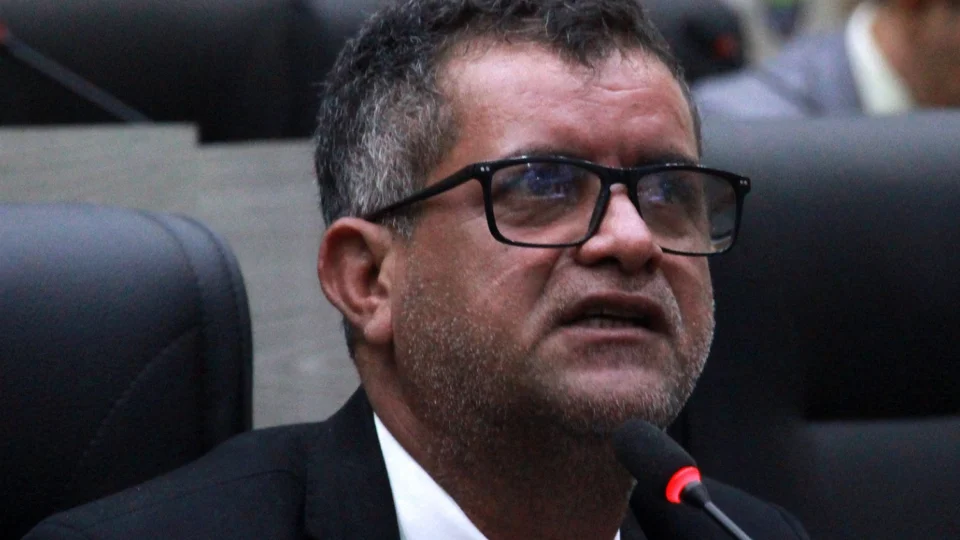 Vice-líder do prefeito, vereador Raulzinho assume a presidência da CMM