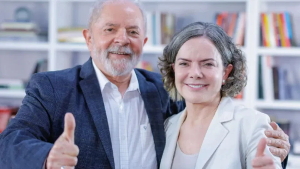 Gleisi Hoffmann é escolhida por Lula para comandar a Secretaria de Relações Institucionais