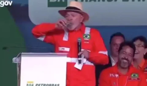 Com voz estranha, Lula diz beber álcool e não gasolina