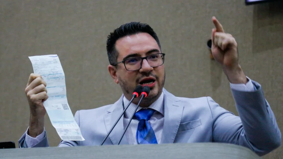 Vereador denuncia aumento de 12,32% na conta de água dos manauaras pela Prefeitura de Manaus