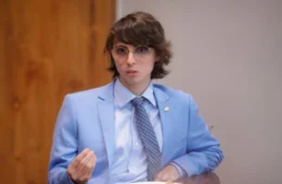 Amom Mandel rebate críticas de David Almeida sobre emendas parlamentares para Manaus