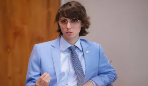 Amom Mandel rebate críticas de David Almeida sobre emendas parlamentares para Manaus