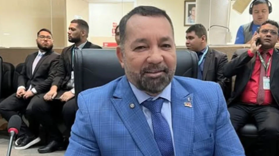 Vereador Gilmar Nascimento é reeleito como presidente da CCJ na Câmara Municipal de Manaus