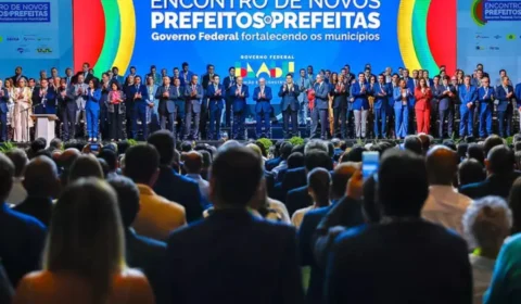 Mesmo em crise, estatais bancam evento milionário com presença de Lula