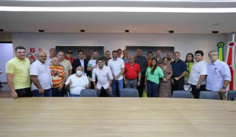 Wilson Lima anuncia repasses para escolas de samba e reafirma apoio para o Carnaval de Manaus