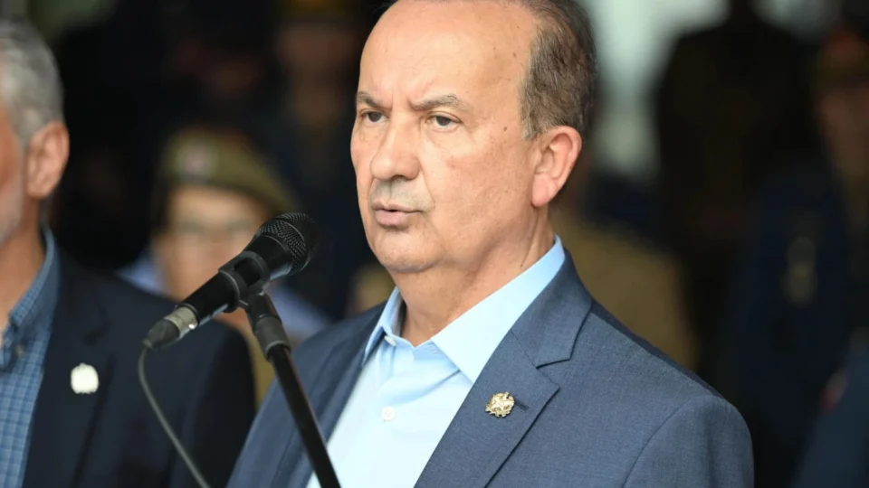 Em Santa Catarina, governo cria o abril amarelo para combater o abril vermelho do MST