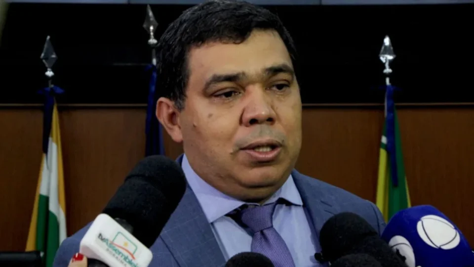 Em ação no STF, AGU reconhece legalidade da terceira eleição de Sampaio na ALE-RR