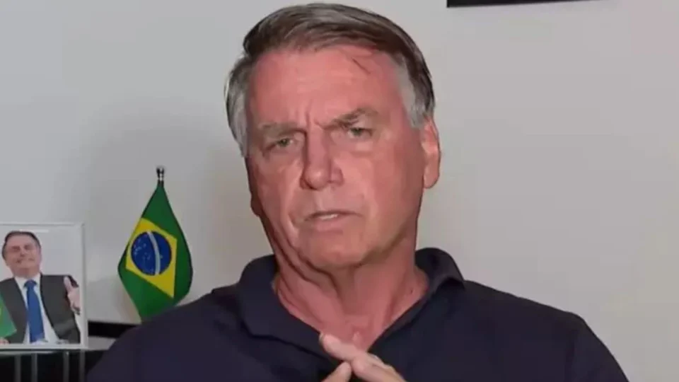 PGR denuncia Bolsonaro e mais 33 por tentativa de golpe de Estado