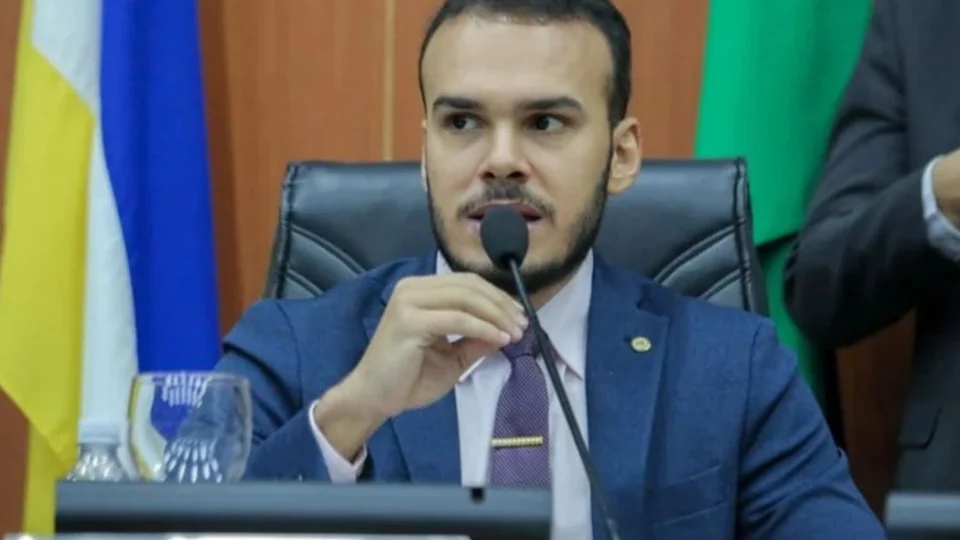 Deputado propõe estabilidade a concursados nomeados após liminar judicial em Roraima