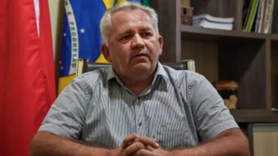 Ex-prefeito deixou contratos milionários para a manutenção de iluminação pública em Itaituba