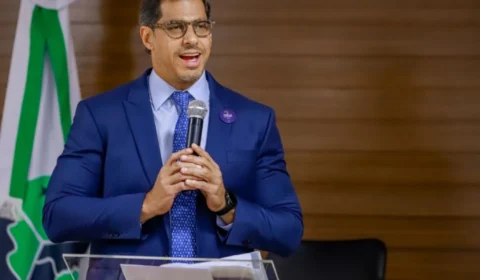 Defensor Público-Geral do AM supera governador em gastos com diárias e enfrenta crise financeira