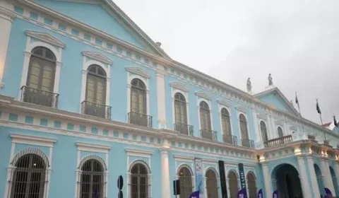 Belém: Prefeitura nega suspensão de compra de livros e anuncia reformulação