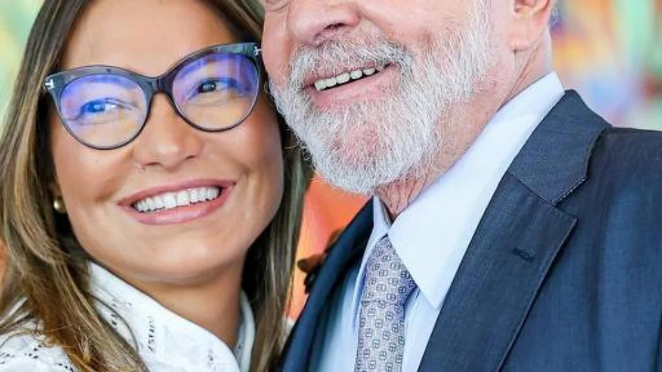 Pesquisa mostra que 50% dos brasileiros desaprovam atuação de Janja no governo Lula