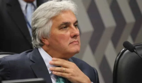 Ex-senador Delcídio do Amaral pede indenização após prisão na Lava Jato