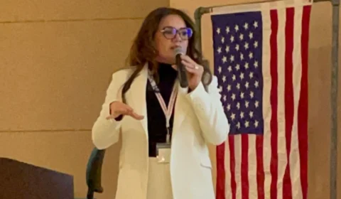 Alessandra Campelo palestra nos EUA sobre o papel das mulheres na administração pública