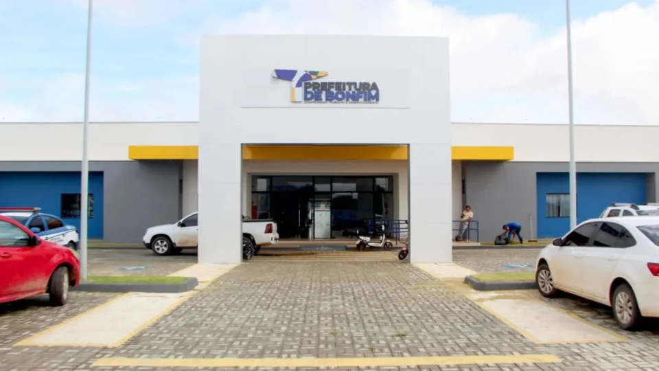Prefeitura de Bonfim paga abono do Fundeb de até R$ 3,7 mil