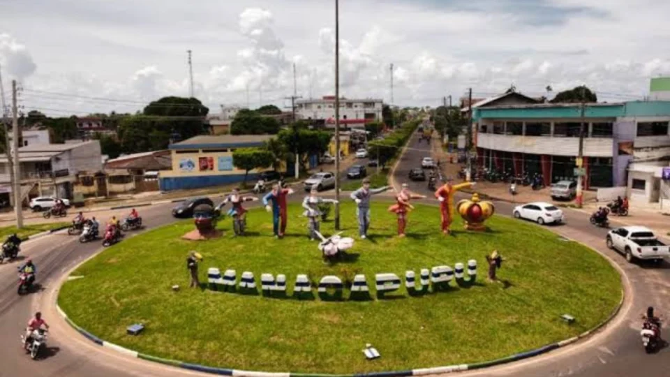 Prefeitura de Manacapuru é notificada pelo TCE-AM sobre aumento salarial