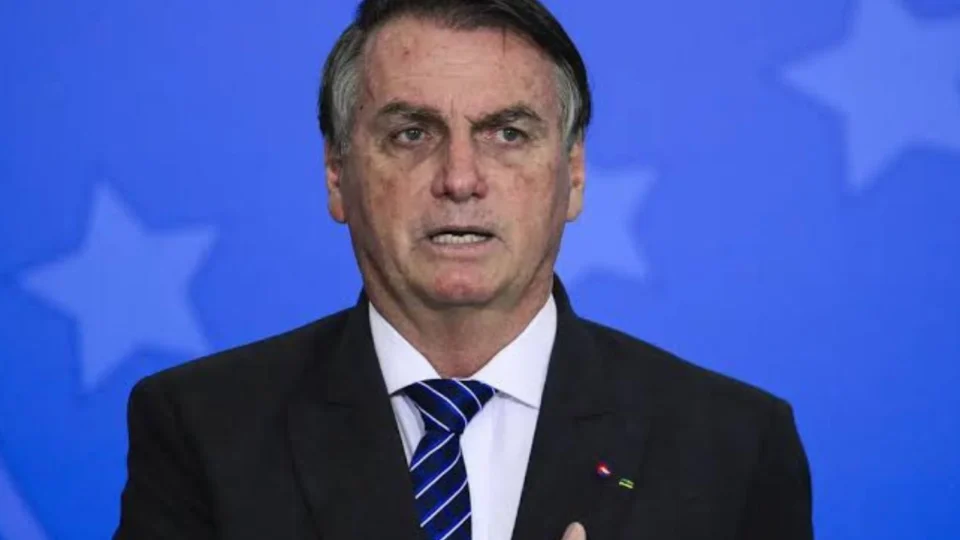 Bolsonaro sobre repórter roubado: “Foi só pra tomar uma cervejinha”