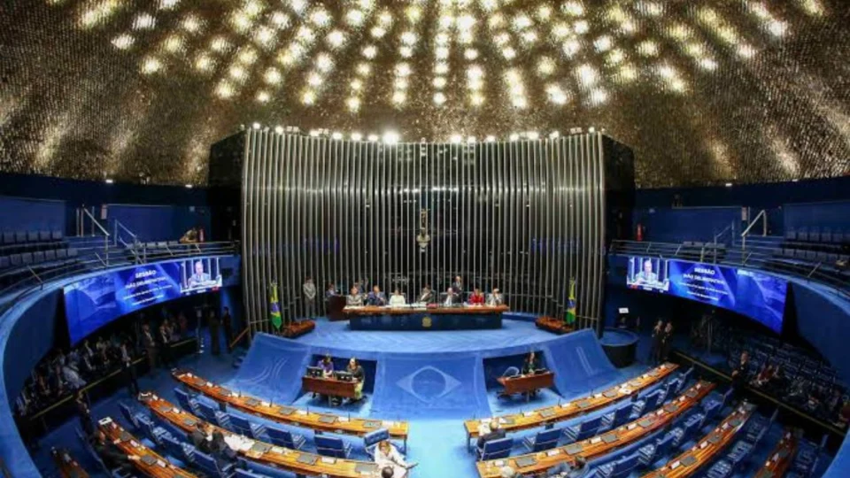 Disputa pelo Senado no AM em 2026 tem nomes consolidados e possível polarização
