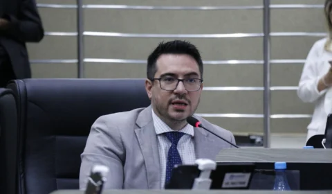 Rodrigo Guedes ingressa no TCE e TJ contra empréstimo de R$ 2,5 bilhões de David Almeida