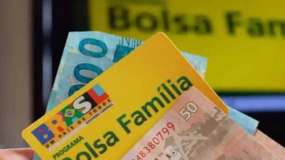 CMO aprova Orçamento de 2025 com corte de R$7,7 bilhões no Bolsa Família