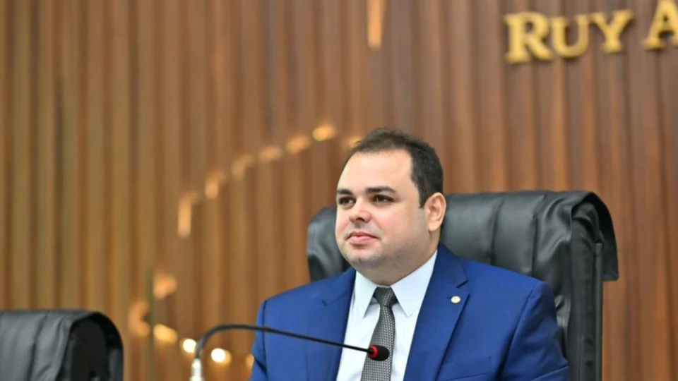 Leis de Roberto Cidade impulsionam o turismo e protegem atrativos históricos no Amazonas