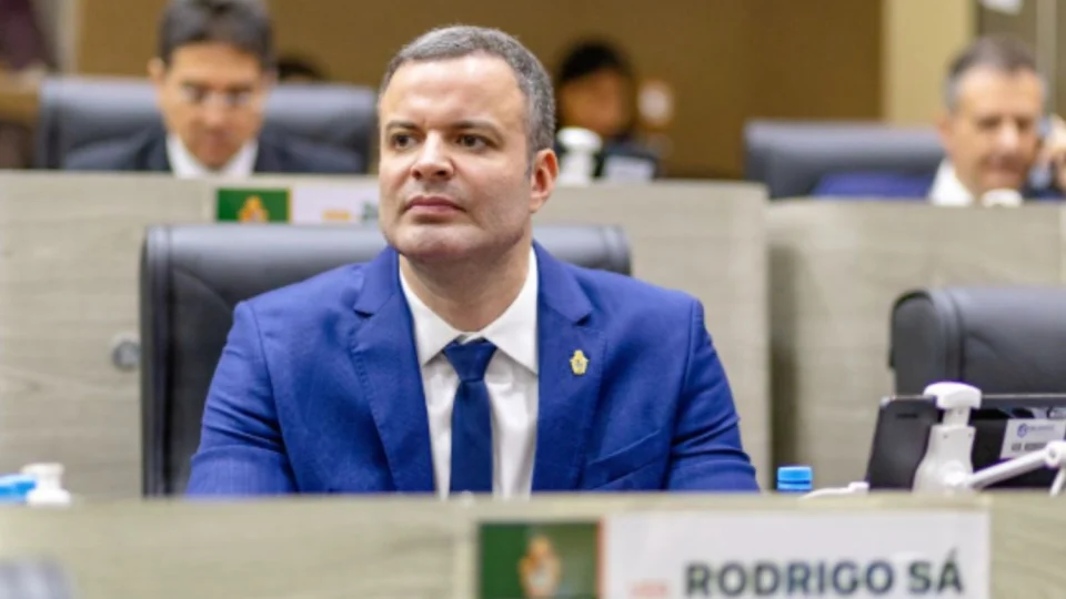 Vereador Rodrigo Sá critica inversão da pauta na CMM: ‘cortina de fumaça’ para ocultar problemas
