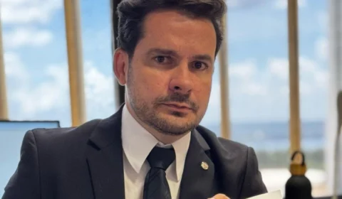 Capitão Alberto Neto denuncia ao MPF possivel corrupção na Prefeitura de Manaus
