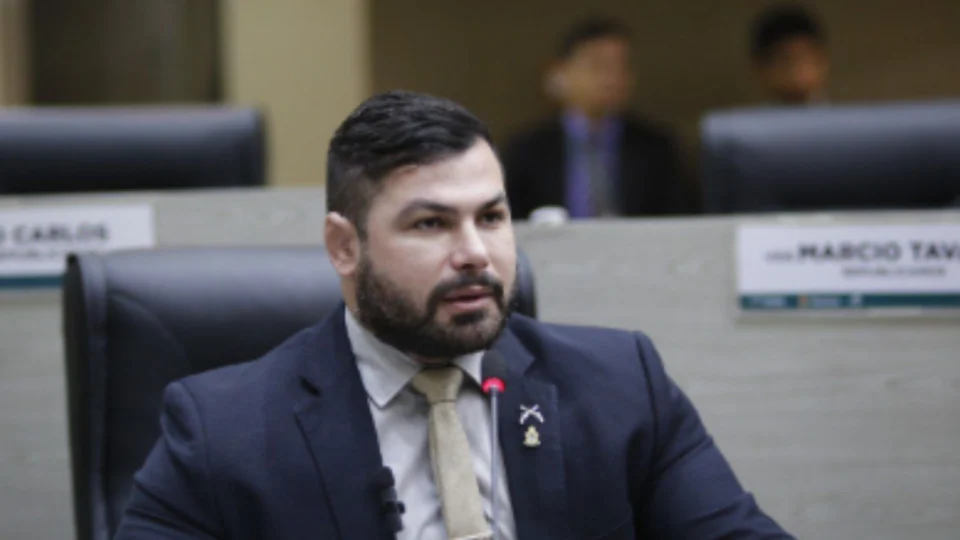 Vereador Carpê condena poder “absurdo” de 40% dado ao prefeito sobre orçamento bilionário