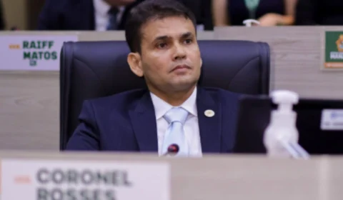 Coronel Rosses denuncia viagem do prefeito David Almeida ao Caribe e aciona órgãos de controle