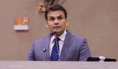 “Festa no Caribe é um desrespeito aos recursos públicos”, diz Coronel Rosses sobre David Almeida