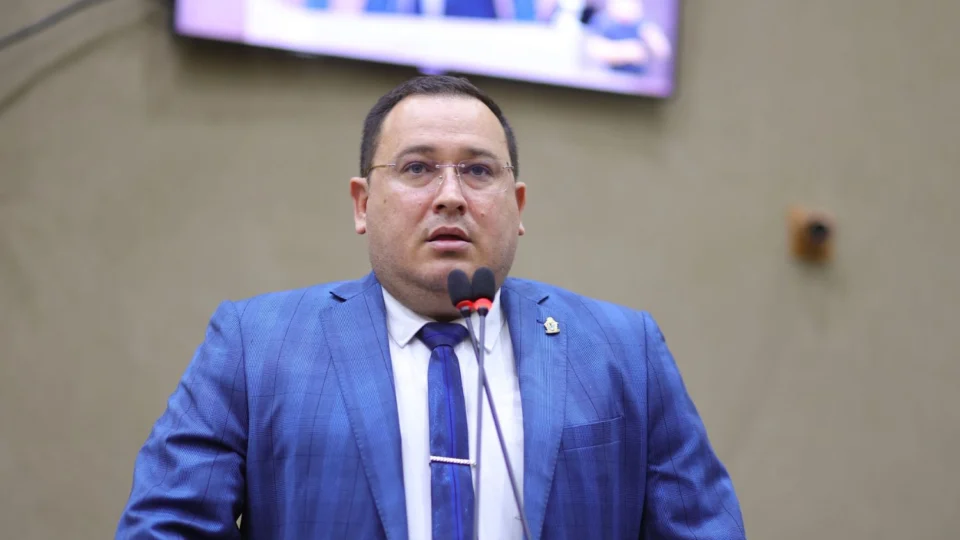 “O povo está precisando de um investimento forte em infraestrutura”, diz Raiff Matos