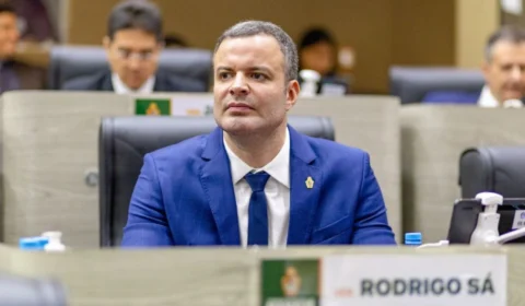 “Estamos contra um regime de urgência que não se justifica”, critica vereador Rodrigo de Sá