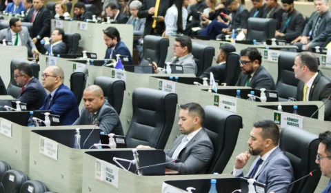 Saiba quais vereadores votaram contra o empréstimo de R$ 2,5 bilhões da Prefeitura de Manaus