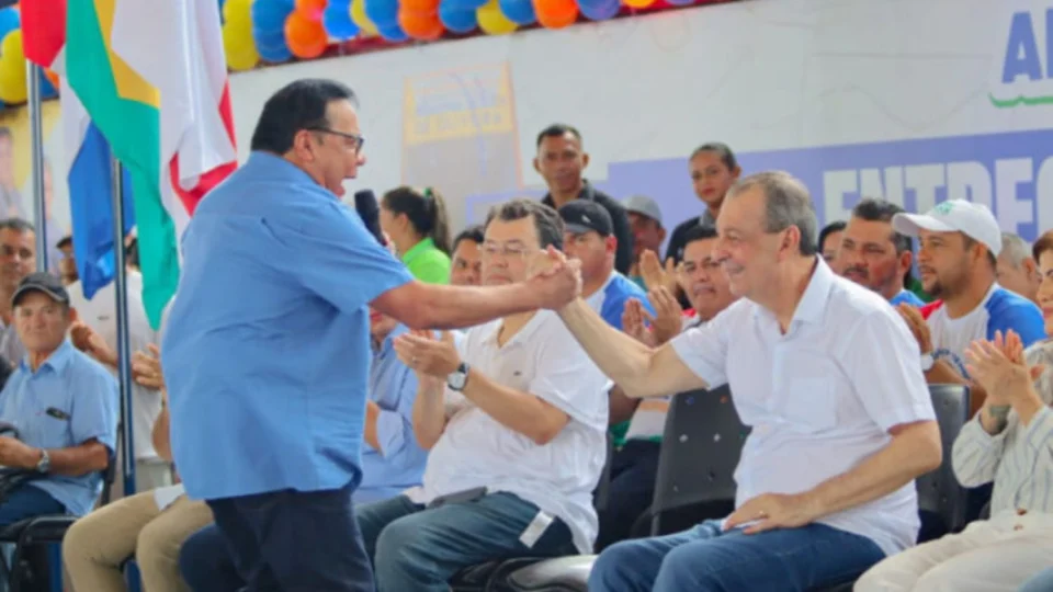 Adail Pinheiro declara apoio a Omar Aziz em possível candidatura ao governo