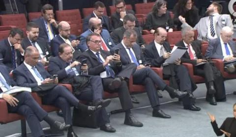 Jair Bolsonaro acompanha do STF julgamento de denúncia