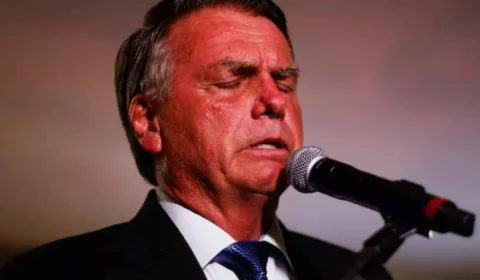 Bolsonaro lamenta exílio de Eduardo Bolsonaro: ‘A liberdade é mais importante que a própria vida’