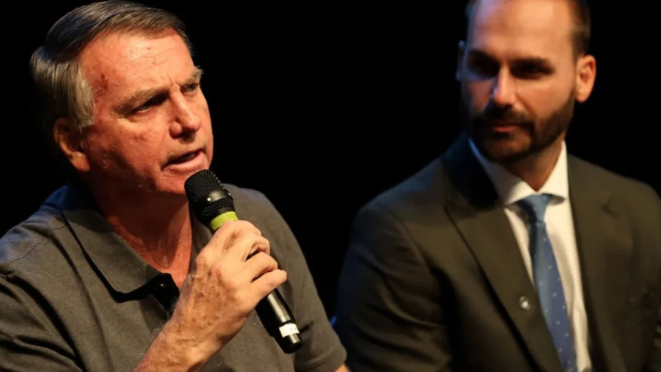 Bolsonaro critica possível investigação contra Eduardo por articulação com políticos dos EUA