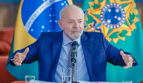 Governo Lula esconde gastos milionários com viagens